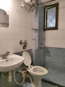 Common Bathroom Image of 910 Sq.ft 2 BHK Apartment / Flat for sale in Hiranandani Polaris, Hiranandani Estate Thane for Rs. 14000000