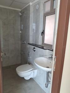 Bathroom Image of 900 Sq.ft 2 BHK Apartment / Flat for sale in Sheth Irene Wing A Phase 1, Malad West Mumbai for Rs. 22500000
