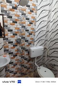 Bathroom Image of 670 Sq.ft 2 BHK Builder Floor for sale in Patel Nagar New Delhi for Rs. 6000000