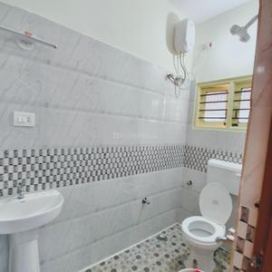 Bathroom Image of 1210 Sq.ft 2 BHK Builder Floor for rent in Kasturi Nagar Bengaluru for Rs. 30000