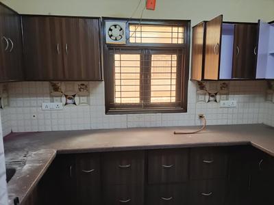Kitchen Image of 999 Sq.ft 3 BHK Builder Floor for rent in Preet Vihar New Delhi for Rs. 27000
