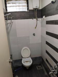Common Bathroom Image of 1080 Sq.ft 2 BHK Apartment / Flat for rent in Swastik Divine, Science City Ahmedabad for Rs. 25000