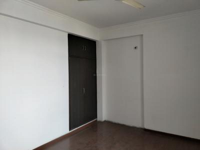 Bedroom Image of 997 Sq.ft 2 BHK Apartment / Flat for rent in Amrapali Pan Oasis, Sector 70 Noida for Rs. 38000