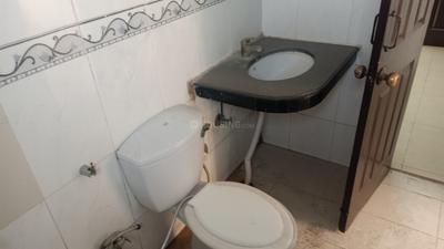 Image of 2100 Sq.ft 3 BHK Apartment / Flat for sale in CGHS Veena Apartment, Sector 22 Dwarka, New Delhi for Rs. 31500000