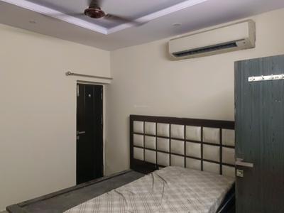 Bedroom Image of 650 Sq.ft 2 BHK Apartment / Flat for rent in Pitampura New Delhi for Rs. 30500