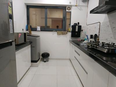 Kitchen Image of 1000 Sq.ft 2 BHK Apartment / Flat for sale in Amanora Gold Towers, Hadapsar Pune for Rs. 11000000