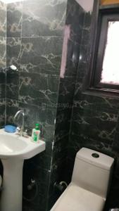Bathroom Image of 600 Sq.ft 2 BHK Apartment / Flat for sale in Builders Hi Tech Homes, Sector 104 Noida for Rs. 4200000