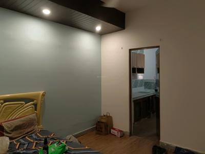 Bedroom Image of 720 Sq.ft 2 BHK Builder Floor for sale in Mukherjee Nagar New Delhi for Rs. 5800000