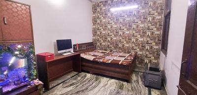 Bedroom Image of 900 Sq.ft 2 BHK Builder Floor for sale in Shahdara New Delhi for Rs. 5000000