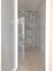 Common Bathroom Image of 2250 Sq.ft 4 BHK Builder Floor for sale in Creative Estate Floors, Sector 49 Faridabad for Rs. 26000000