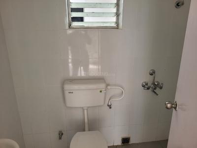 Bathroom Image of 1100 Sq.ft 3 BHK Apartment / Flat for sale in Shapoorji Pallonji Shukhobrishti, New Town Kolkata for Rs. 6950000