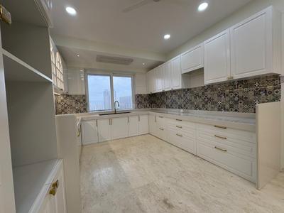 Kitchen Image of 4200 Sq.ft 4.5 BHK Apartment / Flat for sale in Raunak Viraj Tower, Thane West Thane for Rs. 120000000