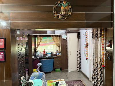Living Room Image of 750 Sq.ft 2 BHK Apartment / Flat for sale in Kaushambi Ghaziabad for Rs. 6000000
