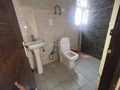 Image of 1362 Sq.ft 3 BHK Apartment / Flat for rent in SG Shikhar Height, Siddharth Vihar, Ghaziabad for Rs. 30000