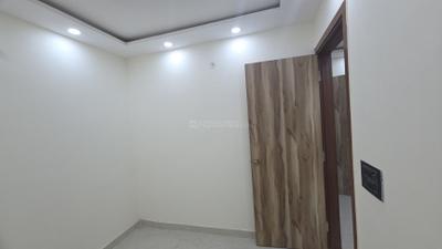 Bedroom Image of 675 Sq.ft 3 BHK Builder Floor for sale in Laxmi Nagar New Delhi for Rs. 6800000