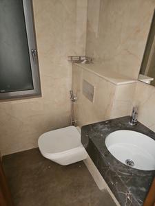 Common Bathroom Image of 1350 Sq.ft 3 BHK Apartment / Flat for rent in Piramal Mahalaxmi South Tower, Worli Mumbai for Rs. 270000