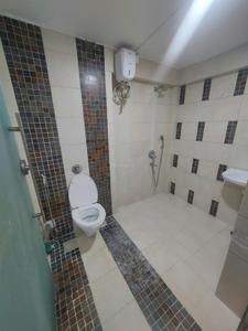 Bathroom Image of 700 Sq.ft 1 BHK Builder Floor for rent in Mahalakshmi Nagar Indore for Rs. 15000