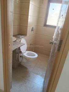 Bathroom Image of 1175 Sq.ft 3 BHK Apartment / Flat for rent in Zaveri Greens, Ghuma Ahmedabad for Rs. 24000