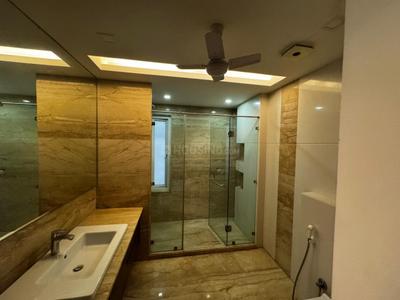 Bathroom Image of 4500 Sq.ft 4 BHK Builder Floor for sale in Vasant Vihar New Delhi for Rs. 205000000