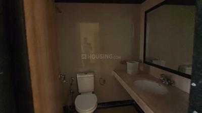 Bathroom Image of 1050 Sq.ft 2.5 BHK Apartment / Flat for sale in Peninsula Ashok Gardens, Parel Mumbai for Rs. 55000000