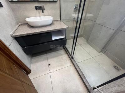 Bathroom Image of 2000 Sq.ft 4 BHK Builder Floor for rent in Janakpuri New Delhi for Rs. 74000