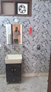 Image of 2000 Sq.ft 3 BHK Builder Floor for rent in RWA Jitar Nagar Block C, Krishna Nagar, New Delhi for Rs. 38000