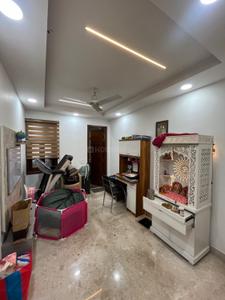 Bedroom Image of 1200 Sq.ft 3 BHK Builder Floor for sale in Shalimar Bagh New Delhi for Rs. 25500000