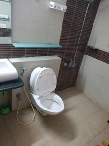 Common Bathroom Image of 850 Sq.ft 2 BHK Apartment / Flat for sale in Topaz Apartment, Wadala East Mumbai for Rs. 17500000