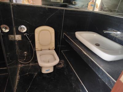 Image of 1100 Sq.ft 2 BHK Apartment / Flat for rent in RNA Continental, Chembur, Mumbai for Rs. 95000