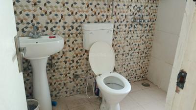 Bathroom Image of 627 Sq.ft 1 BHK Apartment / Flat for sale in Nilaya Greens, Raj Nagar Extension Ghaziabad for Rs. 3300000