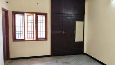 Bedroom Image of 1100 Sq.ft 2 BHK Builder Floor for rent in Arappalayam Madurai for Rs. 19000