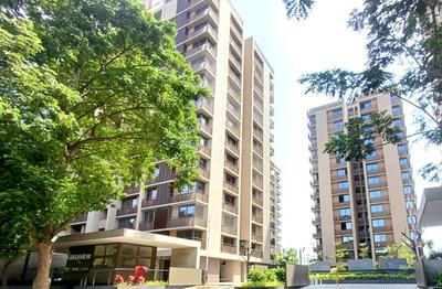 Image of 2335 Sq.ft 3 BHK Apartment / Flat for rent in Vaishno Devi Circle, Ahmedabad for Rs. 57000