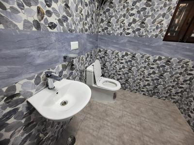 Bathroom Image of Luxury stay  in Sector 62, Noida