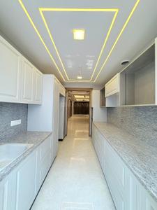 Kitchen Image of 2700 Sq.ft 3 BHK Builder Floor for sale in Ansal Esencia Sector 67, Sector 67 Gurgaon for Rs. 26500000