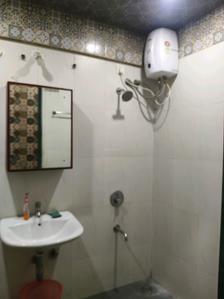Common Bathroom Image of 1500 Sq.ft 2.5 BHK Apartment / Flat for sale in Lodha Casa Rio Gold, Palava Phase 1 Thane for Rs. 6700000
