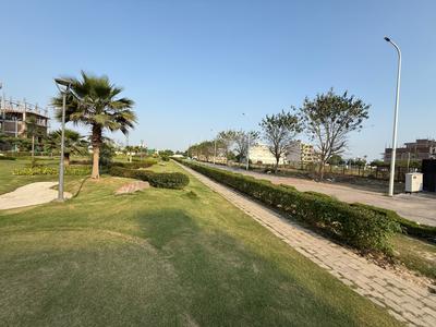Image of 2500 Sq.ft 3 BHK Builder Floor for sale in BPTP Parklands Pride, Sector 77, Faridabad for Rs. 25000000