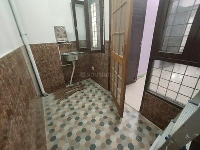 Balcony Image of 1250 Sq.ft 2 BHK Apartment / Flat for rent in Indira Nagar Lucknow for Rs. 15000