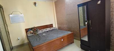 Bedroom Image of 1200 Sq.ft 1 BHK Builder Floor for rent in Tilak Nagar New Delhi for Rs. 6500