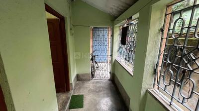 Balcony Image of 820 Sq.ft 2 BHK Independent House for rent in Purba Putiary Kolkata for Rs. 10000