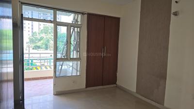 Bedroom Image of 1040 Sq.ft 2 BHK Apartment / Flat for rent in Supertech Livingston, Crossings Republik Ghaziabad for Rs. 18500