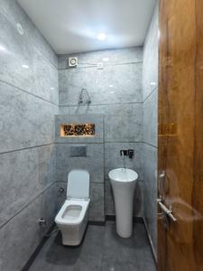 Image of 370 Sq.ft 1 BHK Builder Floor for sale in Sector 4 Rohini, New Delhi for Rs. 4800000