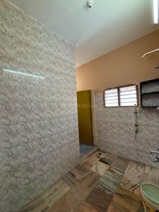 Bathroom Image of 1700 Sq.ft 2 BHK Builder Floor for rent in Vennila Gardens, Kandiyur Thanjavur for Rs. 15000