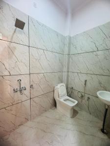 Bathroom Image of 1669 Sq.ft 3 BHK Independent House for sale in Jankipuram Extension Lucknow for Rs. 8890000