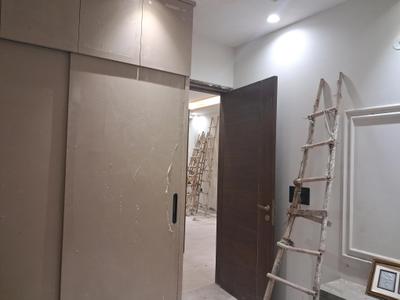 Bedroom Image of 901 Sq.ft 3 BHK Builder Floor for rent in Paschim Vihar New Delhi for Rs. 40000