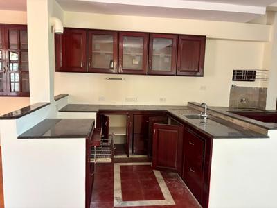 Kitchen Image of 5000 Sq.ft 6 BHK Independent House for sale in Panaiyur, Sholinganallur Chennai for Rs. 85000000