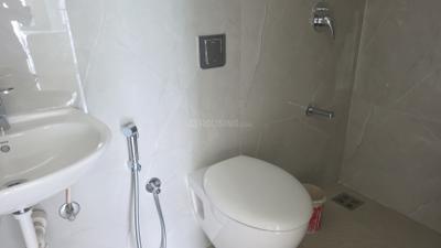 Bathroom Image of 518 Sq.ft 1 BHK Apartment / Flat for rent in Swastik Platinum, Vikhroli East Mumbai for Rs. 48000