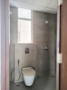 Common Bathroom Image of 1350 Sq.ft 2 BHK Apartment / Flat for sale in ACE Ace Starlit, Sector 152 Noida for Rs. 18000000