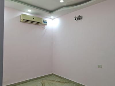 Living Room Image of 700 Sq.ft 2 BHK Builder Floor for rent in Mansarover Garden New Delhi for Rs. 27000