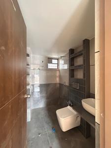 Bathroom Image of 1400 Sq.ft 3 BHK Apartment / Flat for rent in Alkapuri Vadodara for Rs. 32000