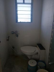 Common Bathroom Image of 950 Sq.ft 2 BHK Apartment / Flat for rent in Magarpatta Iris, Magarpatta City Pune for Rs. 34000